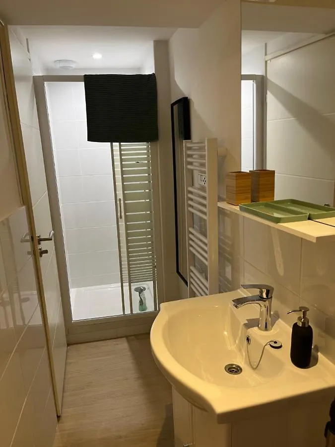 Studio Hyeres -Rue Pietonne Climatisation Lit 160 Tout Equipe - Sabrina Apartment France