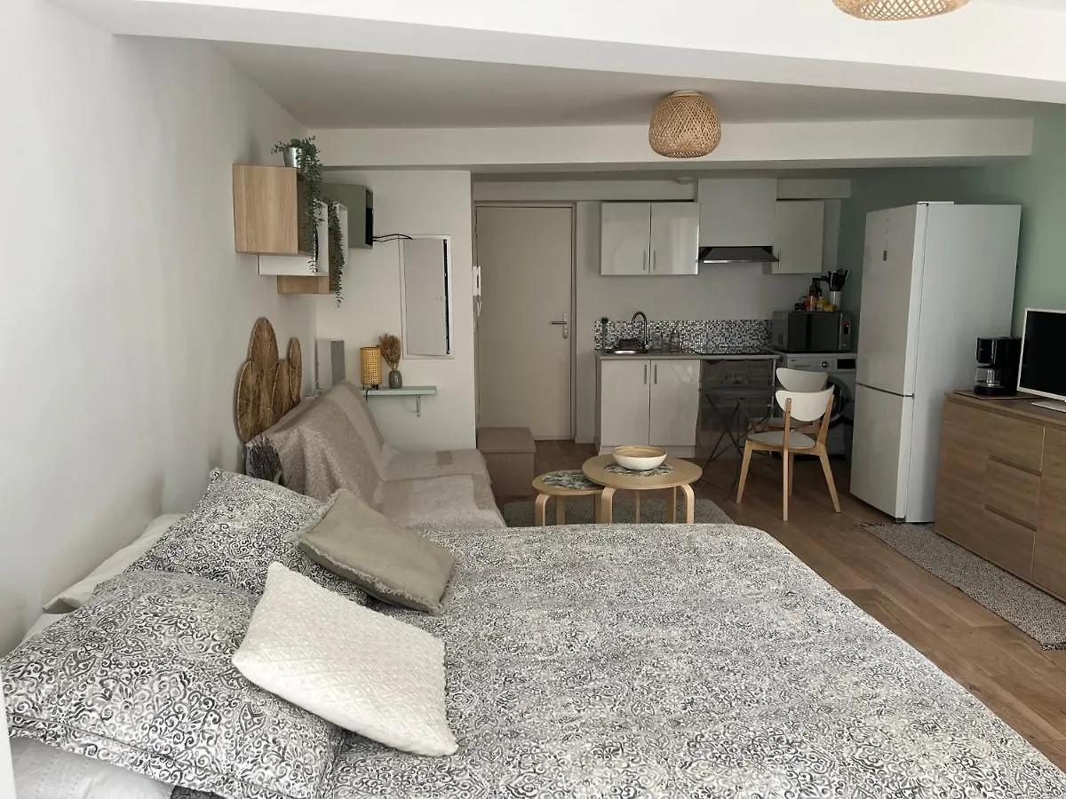 Studio Hyeres -Rue Pietonne Climatisation Lit 160 Tout Equipe - Sabrina Apartment